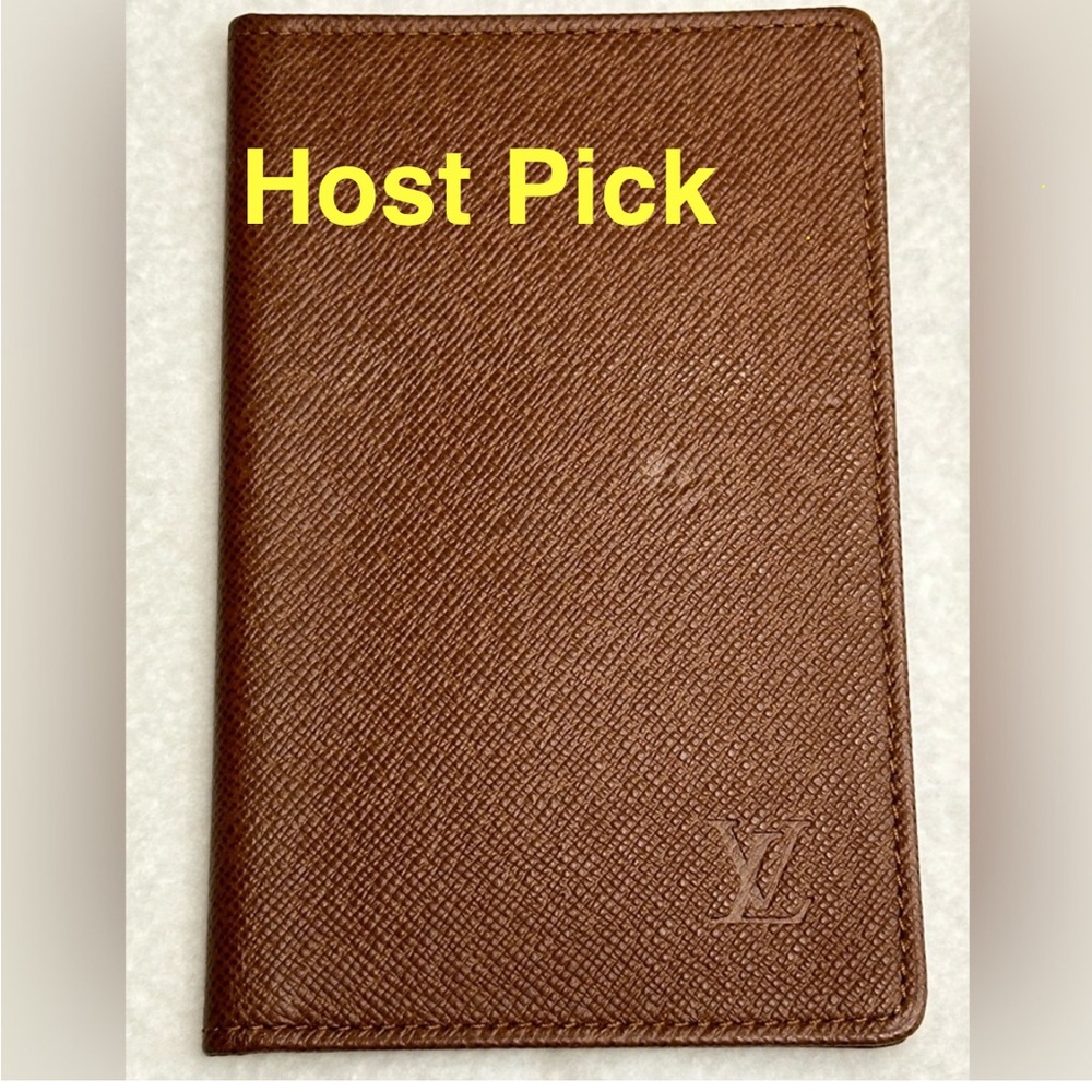 Louis Vuitton Taiga Leather ID Holder